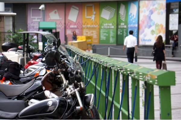 二輪車駐車場の整備が求められている