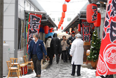 賑わいをみせる気仙沼市内の復興市場