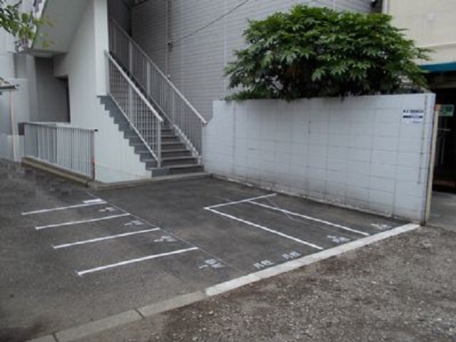 西八王子バイク駐車場1 日本二輪車普及安全協会