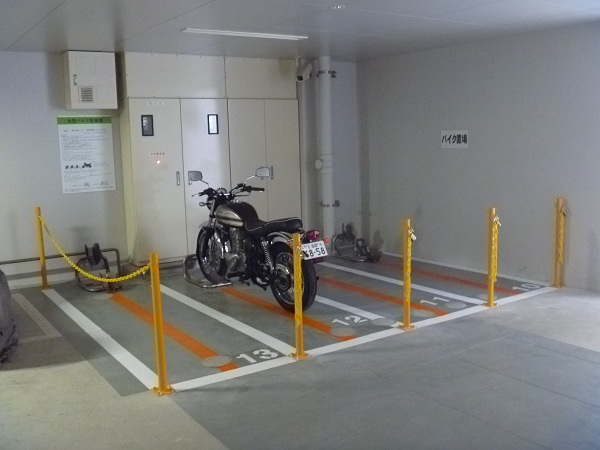 エンクレスト薬院 ホルダータイプ バイク駐車場 日本二輪車普及安全協会