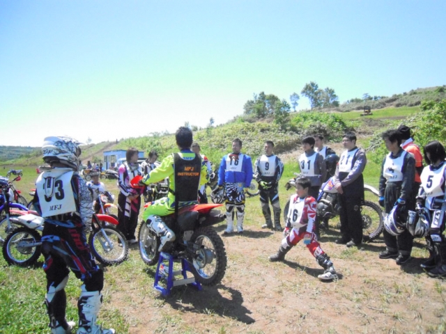 初心者オフロードライディングスクールを実施しました 日本二輪車普及安全協会